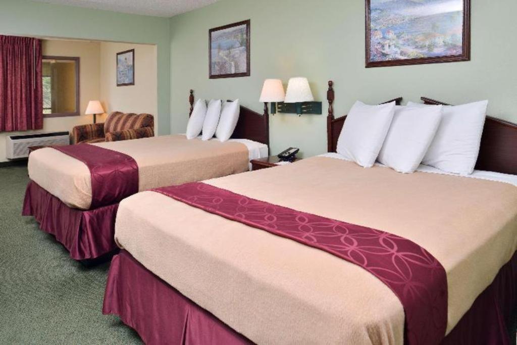 Americas Best Value Inn Gonzales Exterior photo