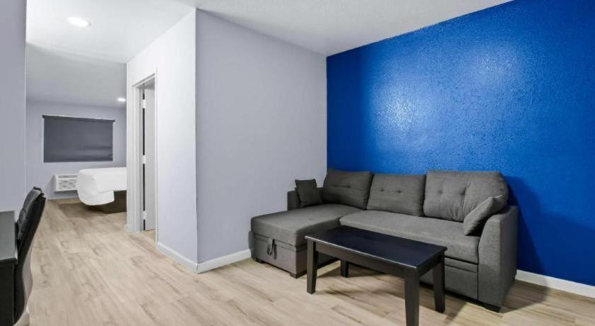 Americas Best Value Inn Gonzales Exterior photo